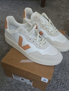 Veja V-10 Sneakers in White and Tan